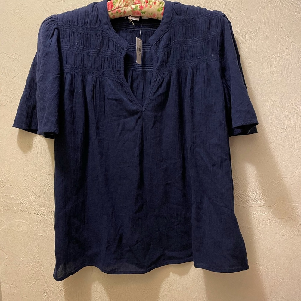 GAP puffy sleeve pullover shirt